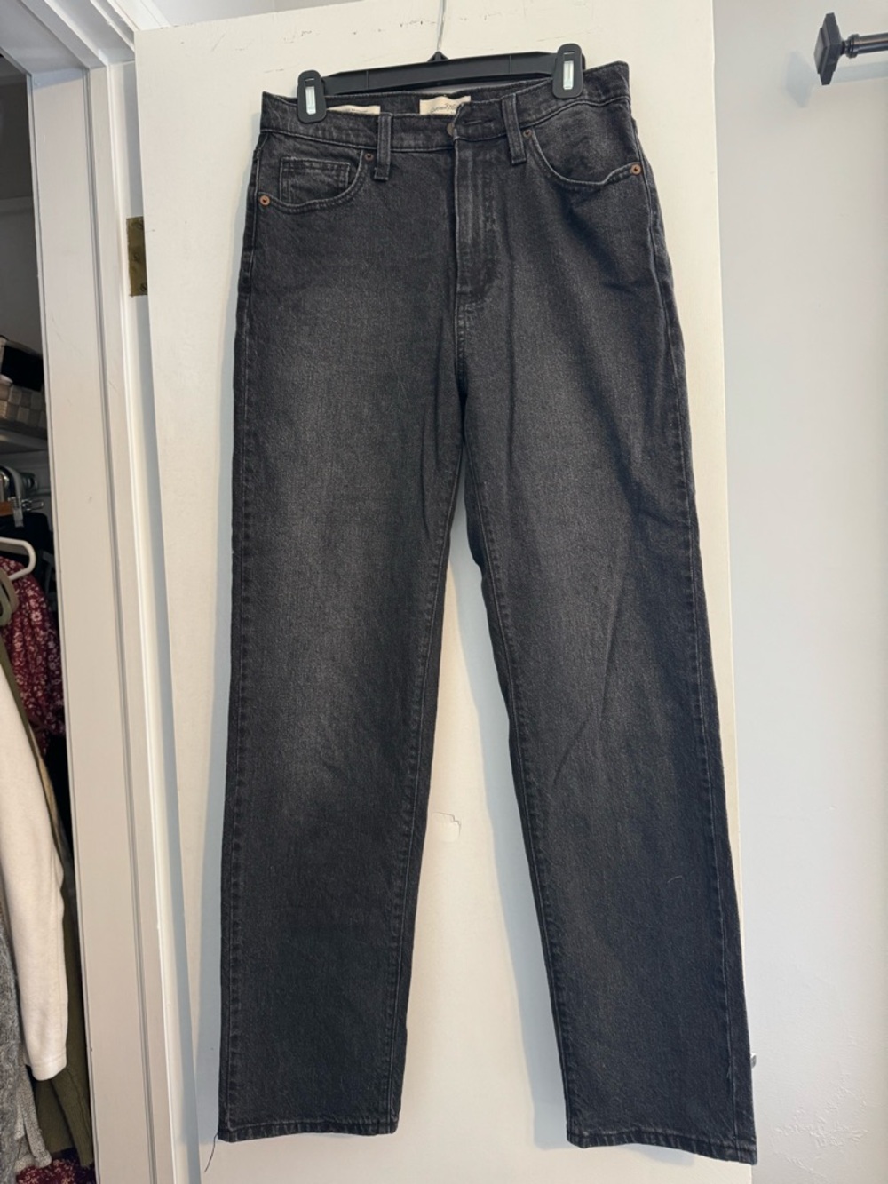 Universal Thread High-Rise Black Straight-Leg Jeans